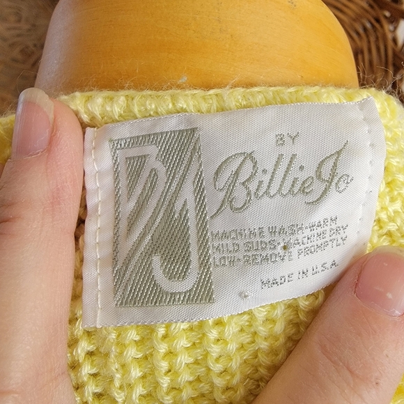Vintage Billie Jo Soft Yellow Blousy Sweater - Picture 6 of 6